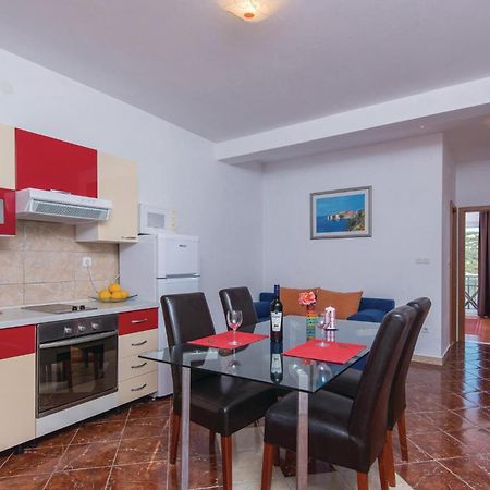 Gorgeous Apartment In Dubrava With Kitchen Екстериор снимка