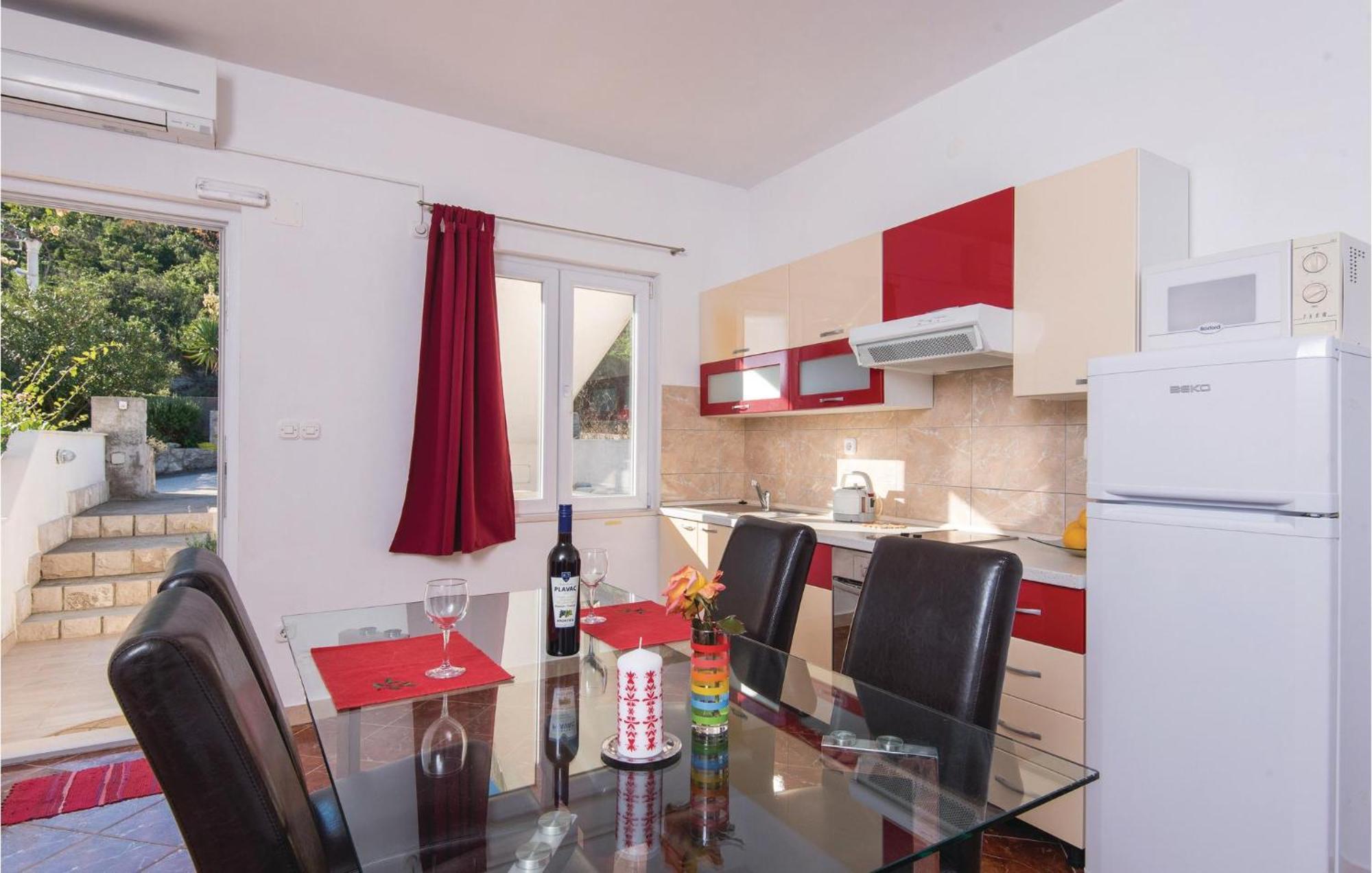 Gorgeous Apartment In Dubrava With Kitchen Екстериор снимка